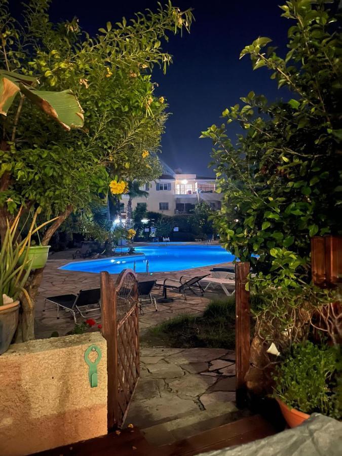 Rachel Suite By The Pool Paphos Exterior photo