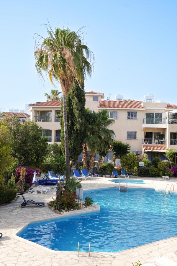 Rachel Suite By The Pool Paphos Exterior photo